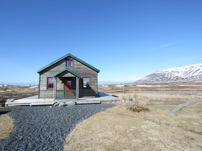 Das Ferienhaus liegt in der atemberaubenden Landschaft Nordwestislands