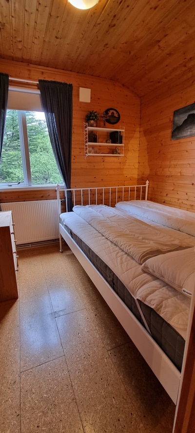 Bedroom with double bed