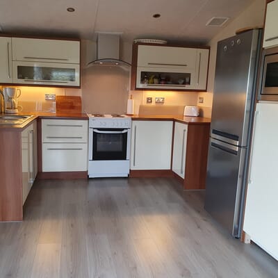 Fully equipped kitchen.